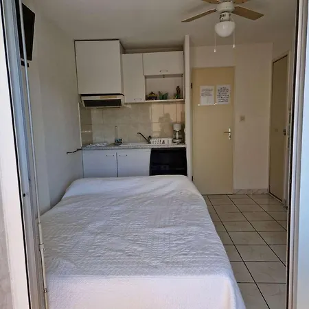 Appartamento Avec Piscine, Terrasse Et Parking, Proche Commodites - Fr-1-387-206